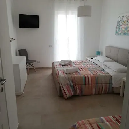 Affittacamere Via Della Salvia 3*